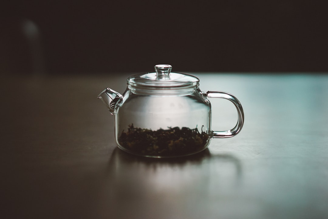 TPE与丝圈材质后备箱垫在西南地区的防潮性能对比